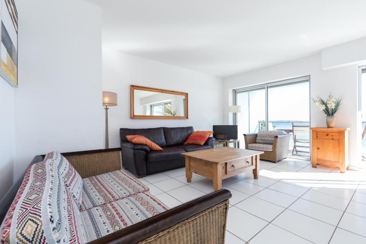 Bright Two Bedroomed Apartment On The Beach In Cannes With Huge Terrace With Fabulous Sea Views - 2001 Ngoại thất bức ảnh