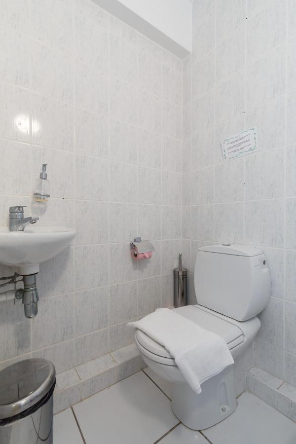 Bright Two Bedroomed Apartment On The Beach In Cannes With Huge Terrace With Fabulous Sea Views - 2001 Ngoại thất bức ảnh